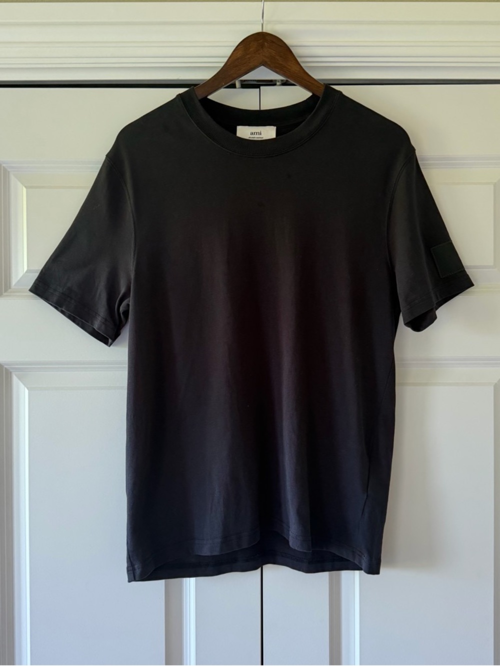 AMI Paris Logo T-Shirt in Navy Blue — Size S